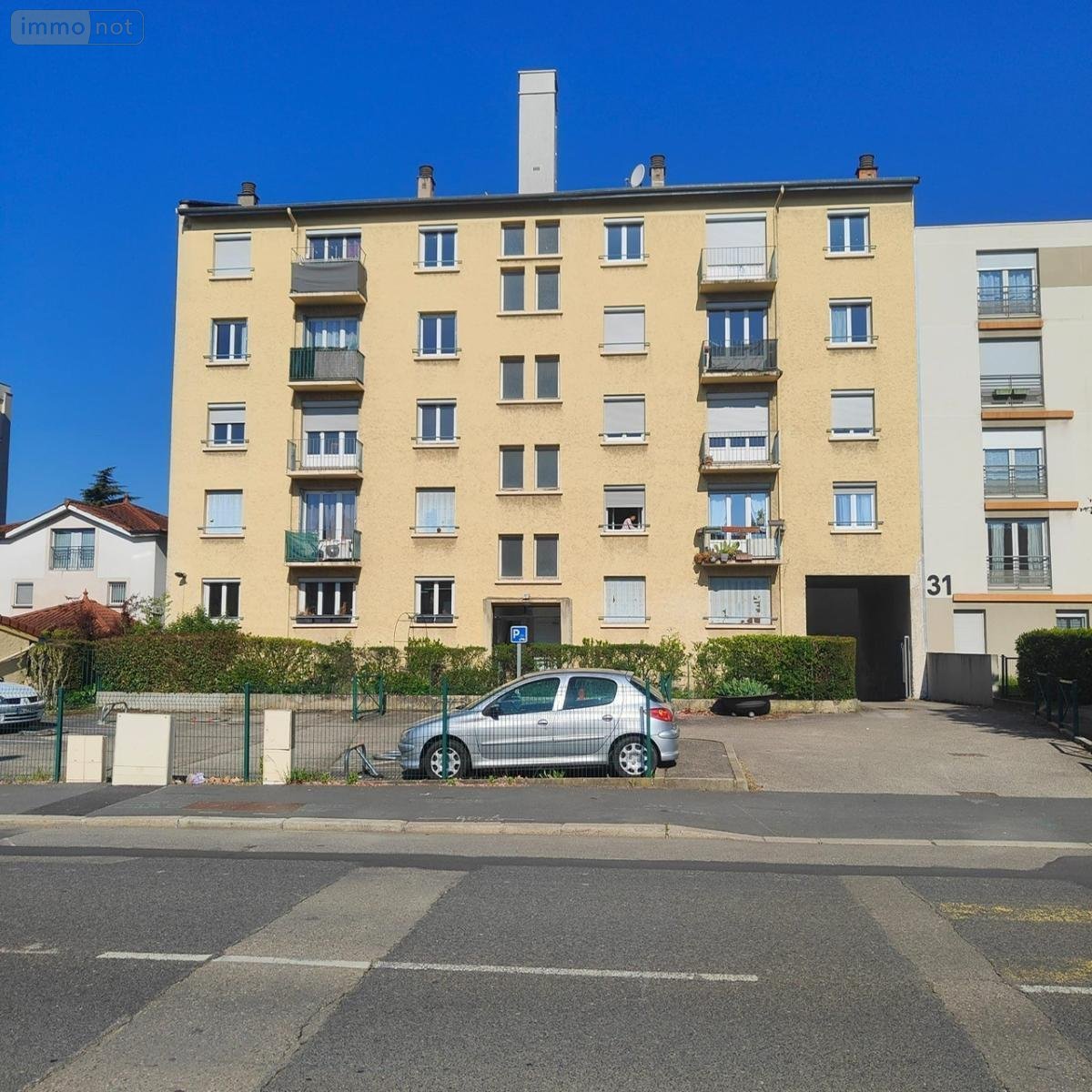 Appartement a vendre Caluire-et-Cuire 69300 Rhône 67 m2 3 pièces 199000 euros