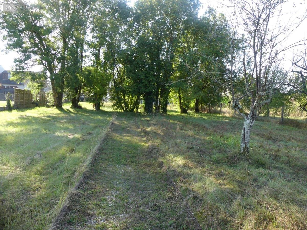 Terrain a batir a vendre Bourges 18000 Cher 1306 m2  65400 euros