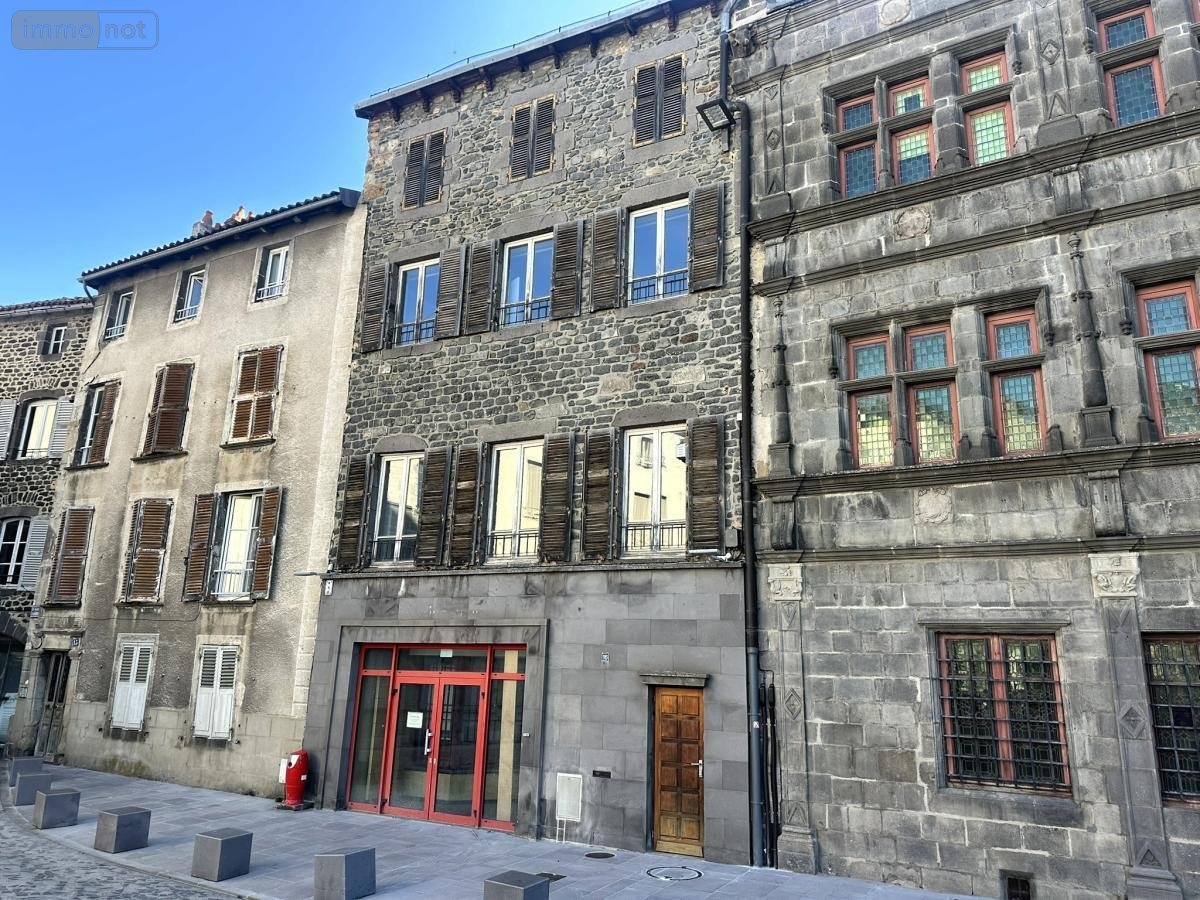Immeuble a vendre Saint-Flour 15100 Cantal 443 m2  68900 euros