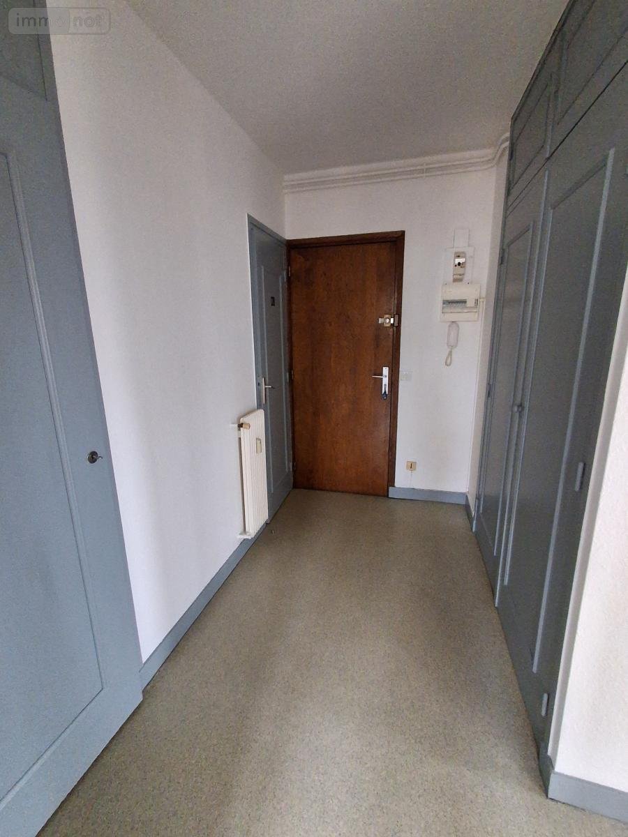 Location appartement Bourg-en-Bresse 01000 Ain 49 m2  653 euros