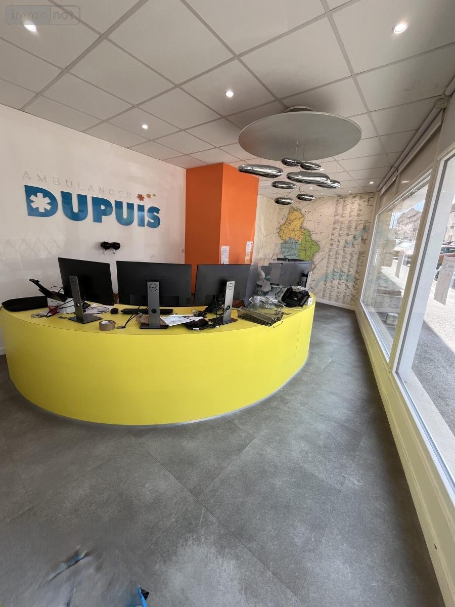 Fonds et murs commerciaux a vendre Dole 39100 Jura 487 m2  330000 euros