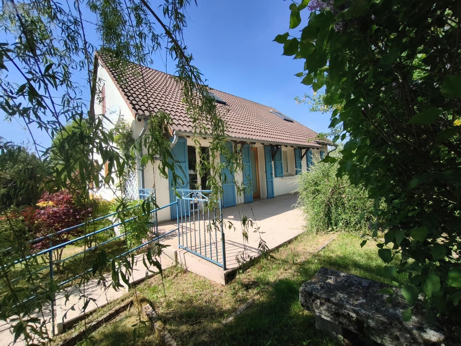 Maison a vendre Glénat 15150 Cantal 186 m2 7 pièces 193325 euros
