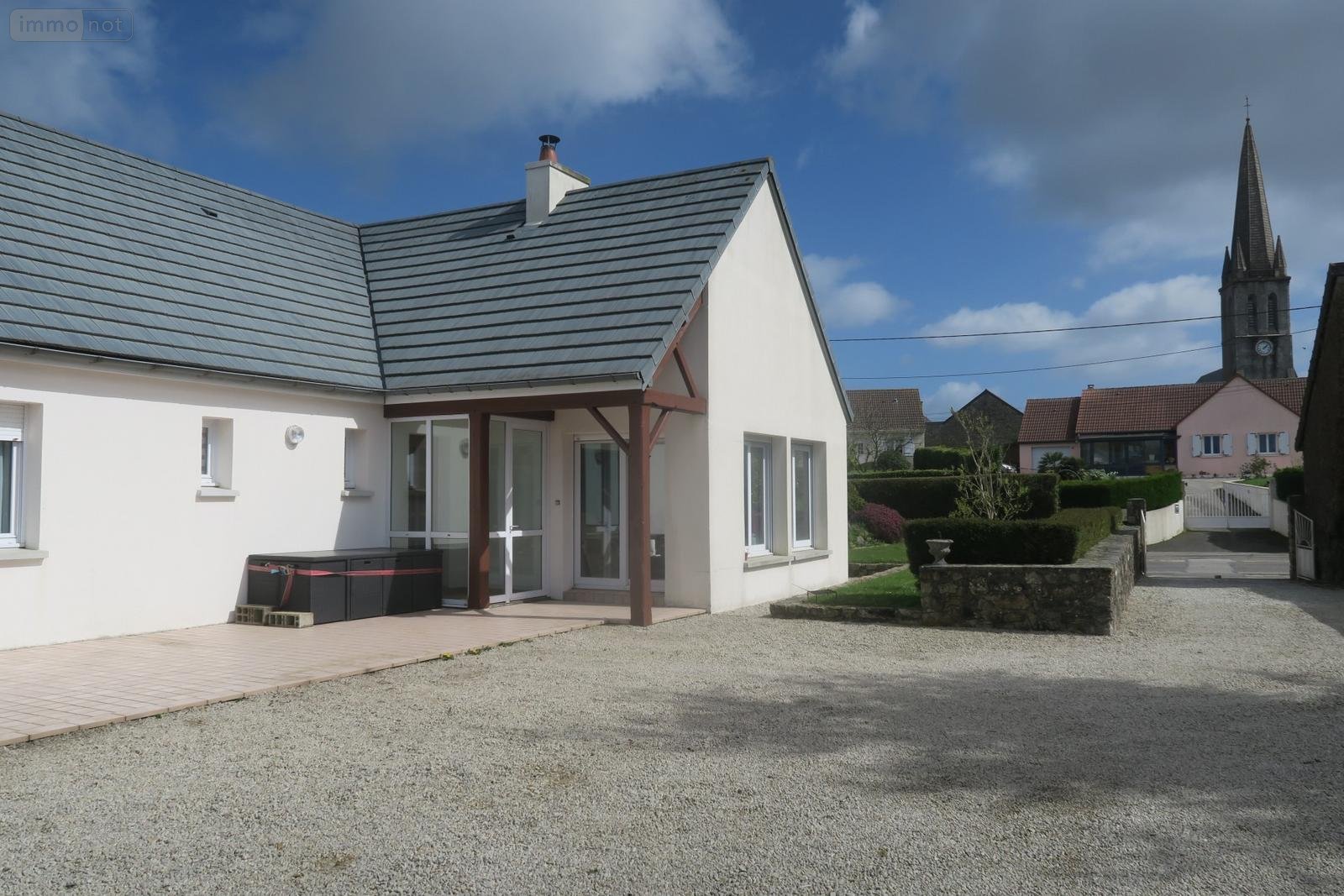 Location maison Bricquebec-en-Cotentin 50260 Manche 119 m2 4 pièces 950 euros