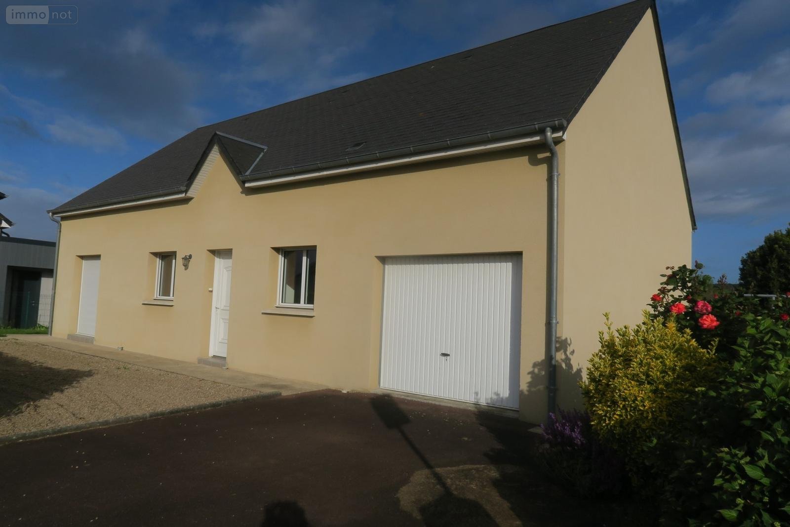 Location maison Bricquebec-en-Cotentin 50260 Manche 84 m2 4 pièces 1050 euros
