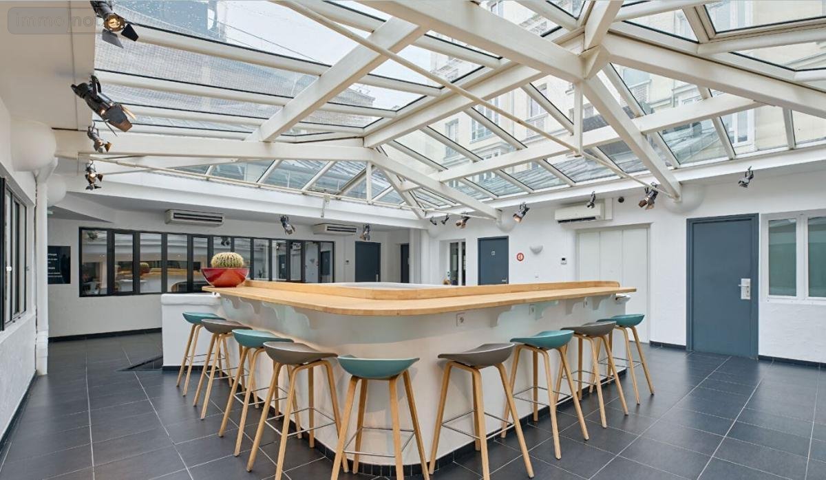 Immeuble a vendre Paris 17e arrondissement 75017 Paris 1096 m2  7420000 euros