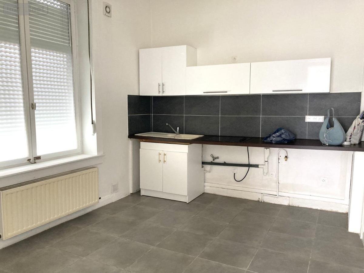 Location appartement Lille 59000 Nord 57 m2  691 euros