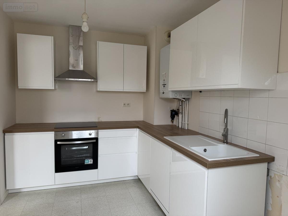 Location appartement Fouilloy 80800 Somme 55 m2  630 euros