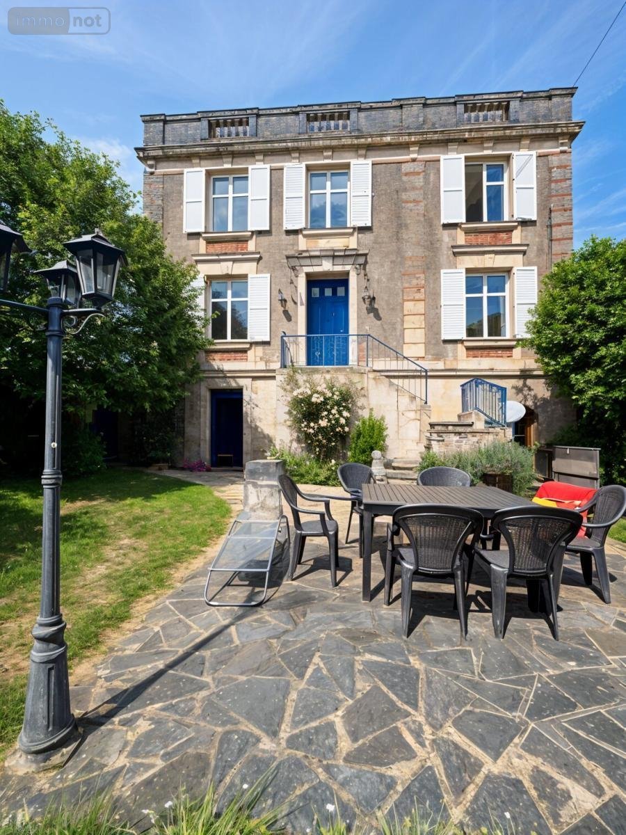 Maison a vendre Loire-Authion 49250 Maine-et-Loire 300 m2 8 pièces 488250 euros
