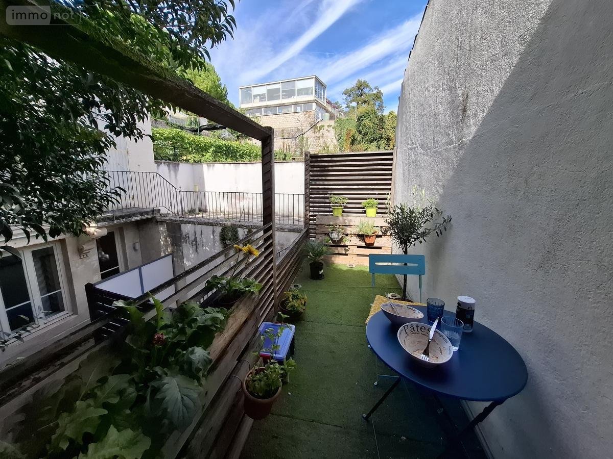 Appartement a vendre Saintes 17100 Charente-Maritime 54 m2 2 pièces 105000 euros