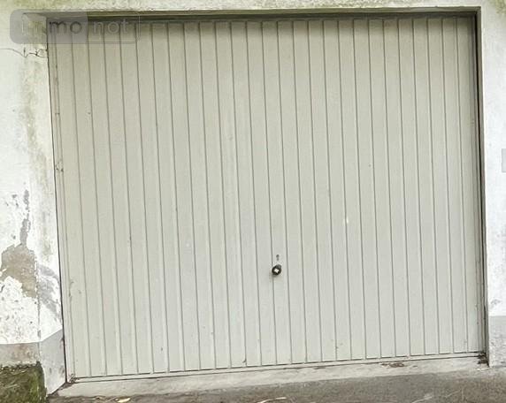 Garage et parking a vendre Nantes 44000 Loire-Atlantique 15 m2  27500 euros