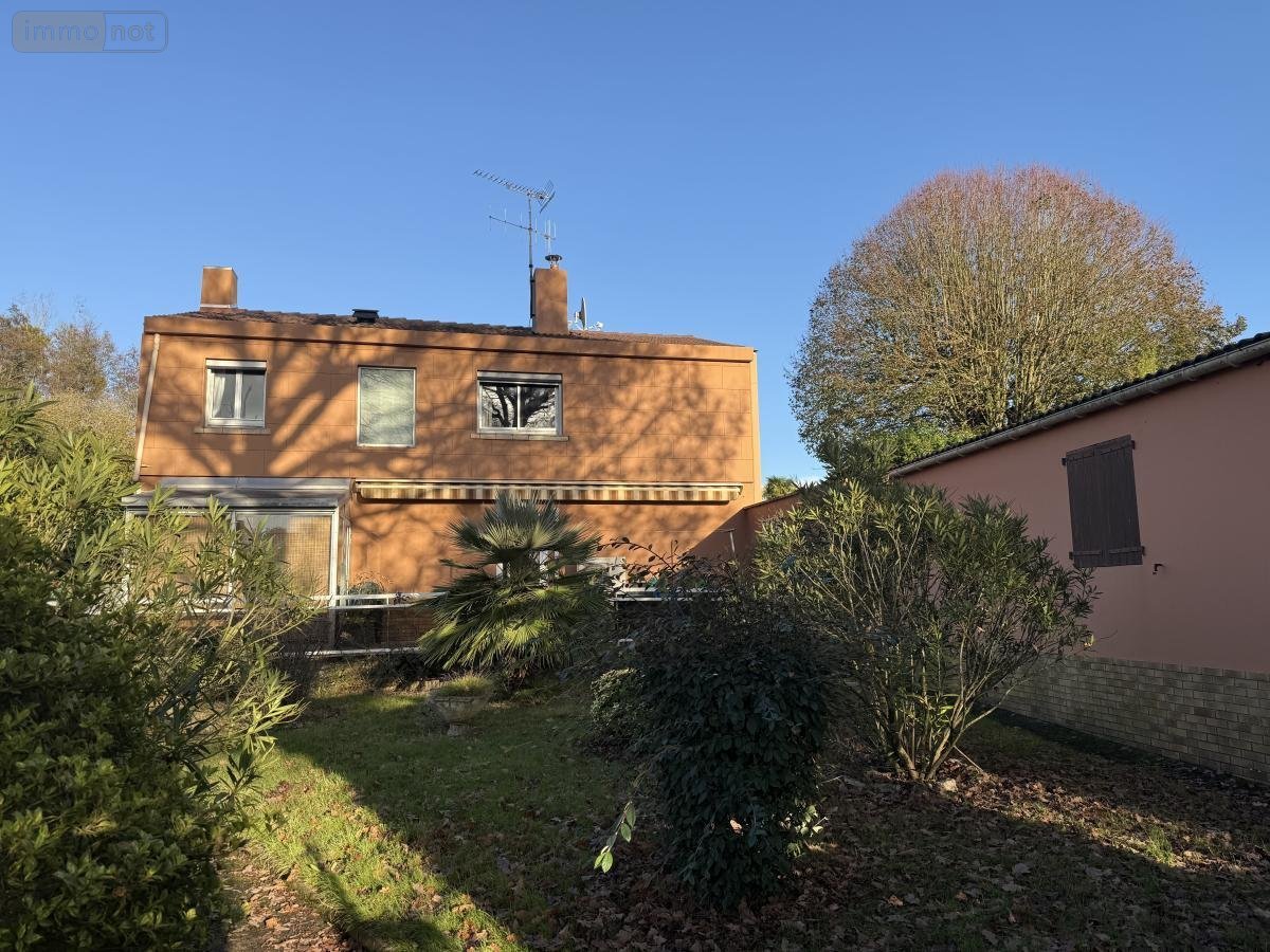 Maison a vendre Les Achards 85150 Vendée 128 m2 5 pièces 218300 euros