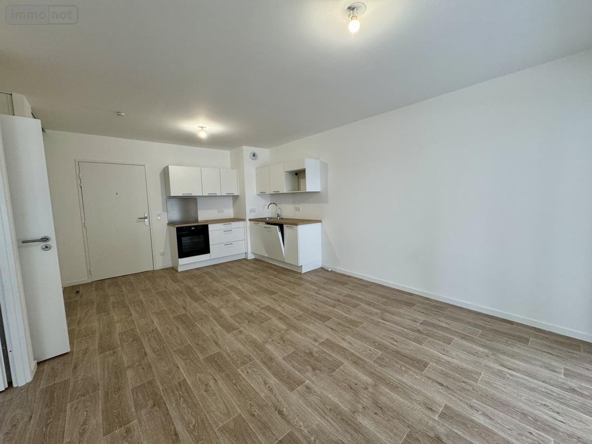 Location appartement Angers 49000 Maine-et-Loire 39 m2 2 pièces 683 euros