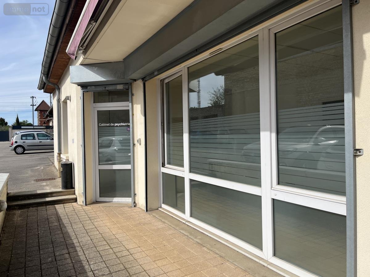 Location fonds et murs commerciaux Dole 39100 Jura 115 m2  1500 euros