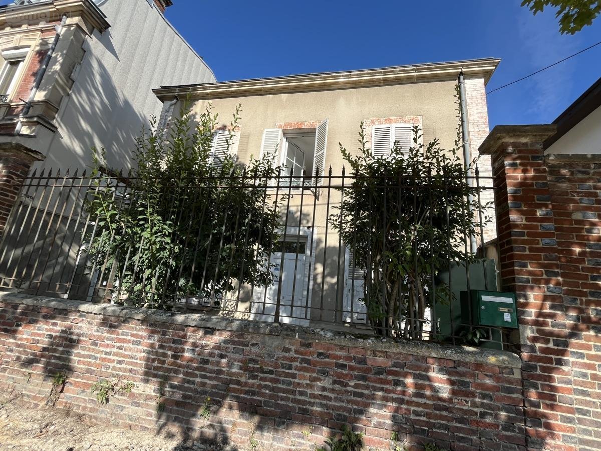 Immeuble a vendre Épernay 51200 Marne 195 m2  371000 euros