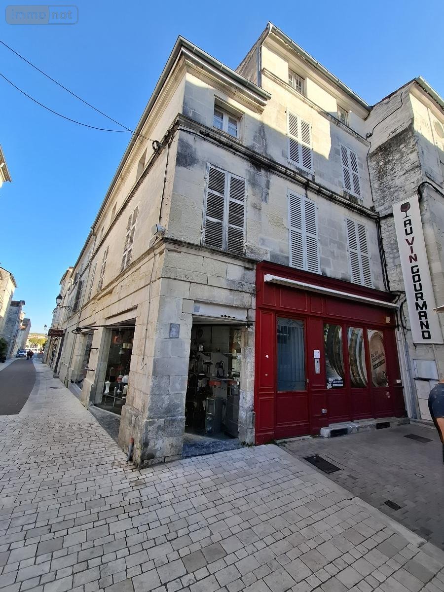 Immeuble a vendre Saintes 17100 Charente-Maritime 161 m2  355950 euros
