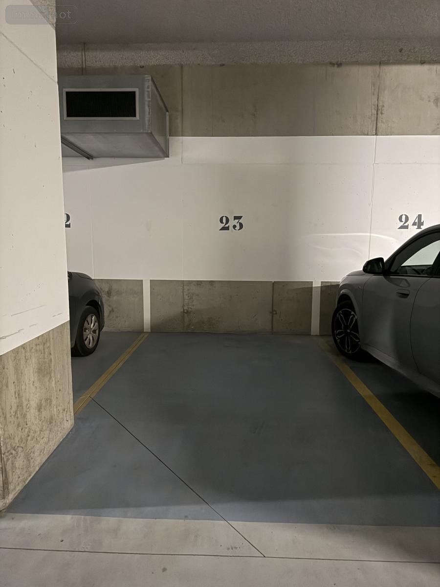 Location garage et parking Laval 53000 Mayenne 11 m2  50 euros