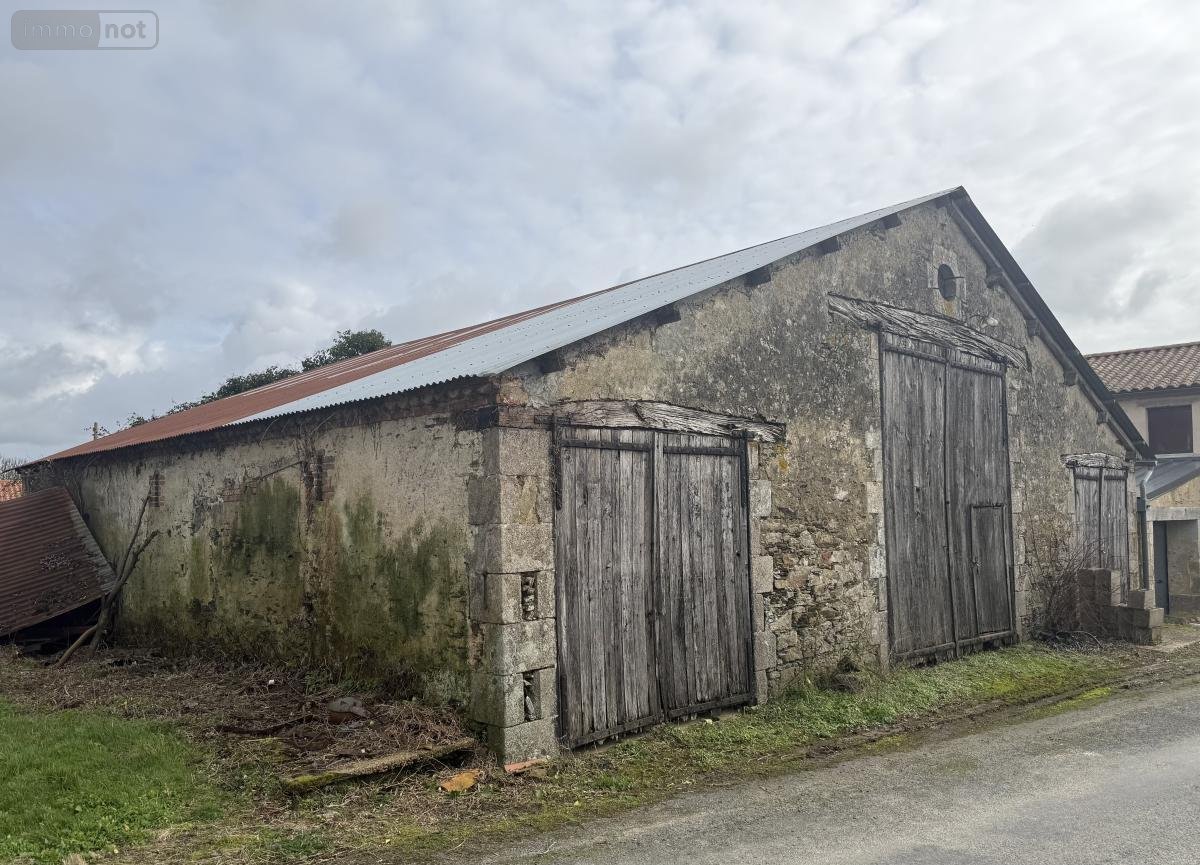 Terrain a batir a vendre Sainte-Flaive-des-Loups 85150 Vendée 1085 m2  135900 euros