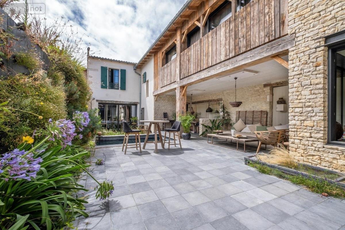Maison a vendre Sainte-Marie-de-Ré 17740 Charente-Maritime 302 m2 10 pièces 2385000 euros