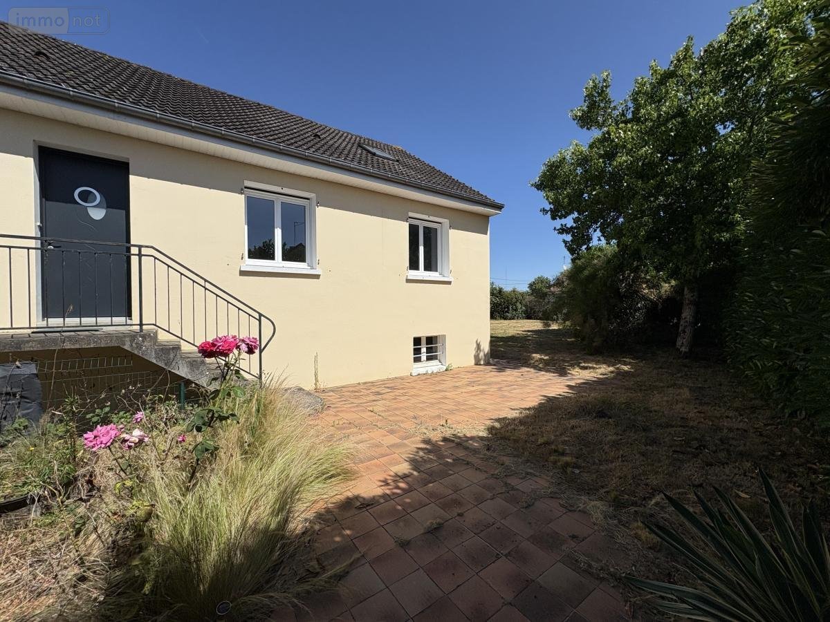 Location maison Meslay-du-Maine 53170 Mayenne 120 m2 8 pièces 630 euros