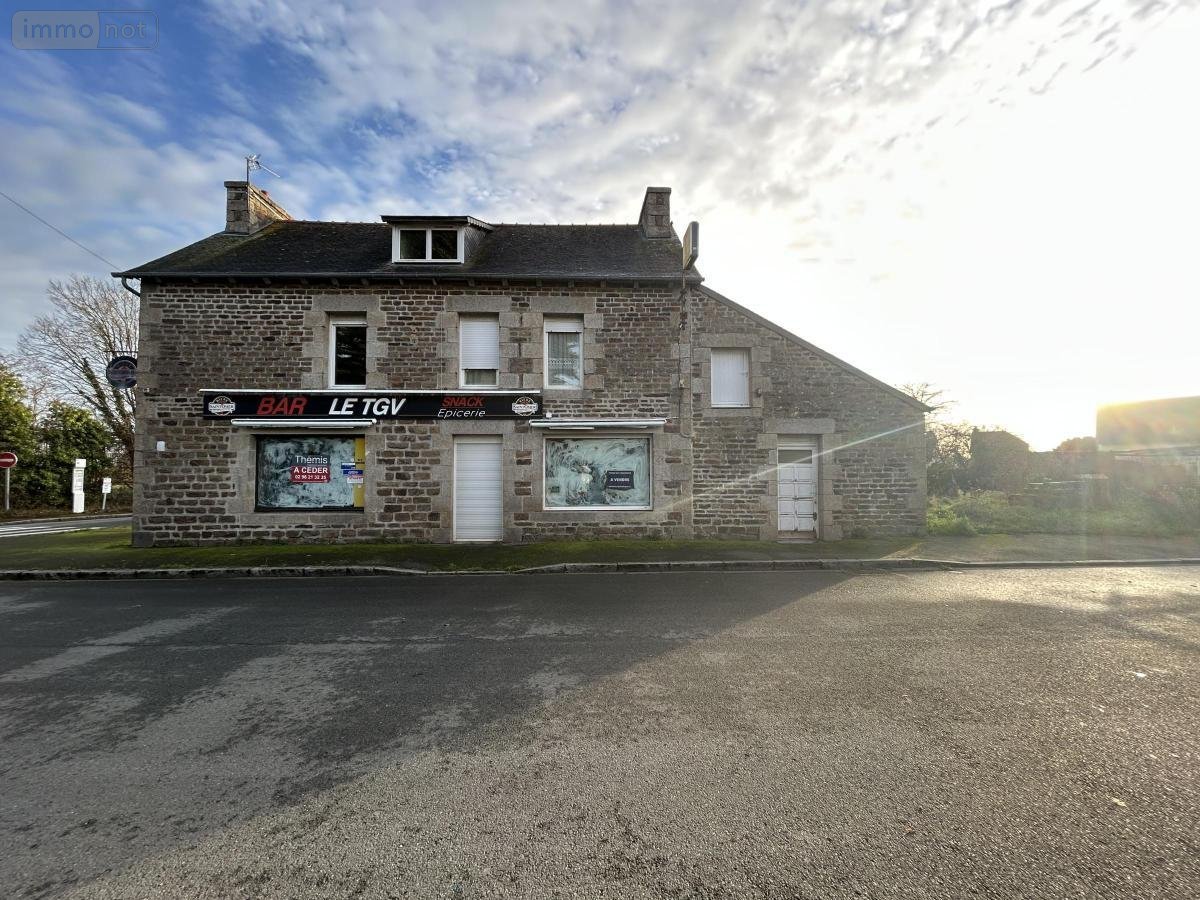 Immeuble a vendre Yffiniac 22120 Côtes-d'Armor 280 m2  143100 euros