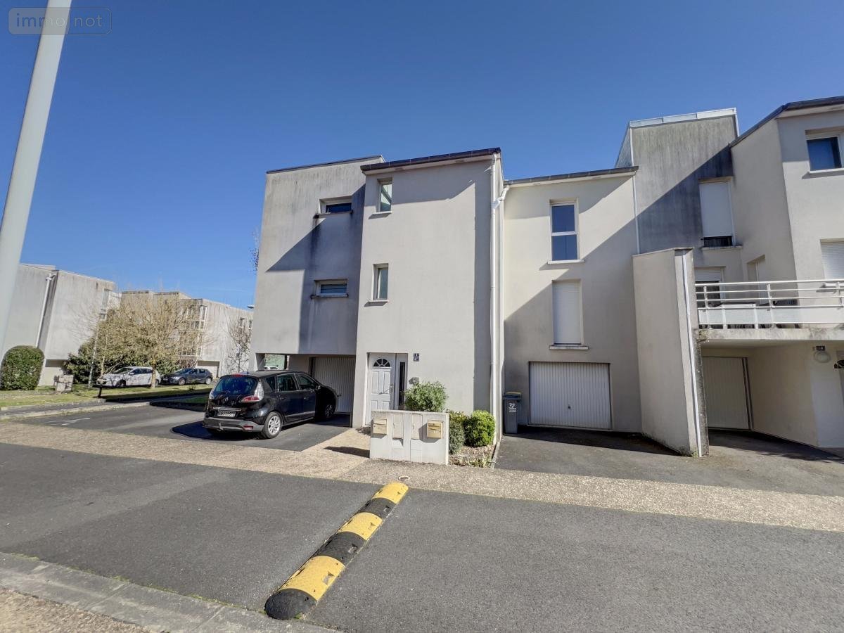Appartement a vendre Joué-lès-Tours 37300 Indre-et-Loire 92 m2 5 pièces 225600 euros