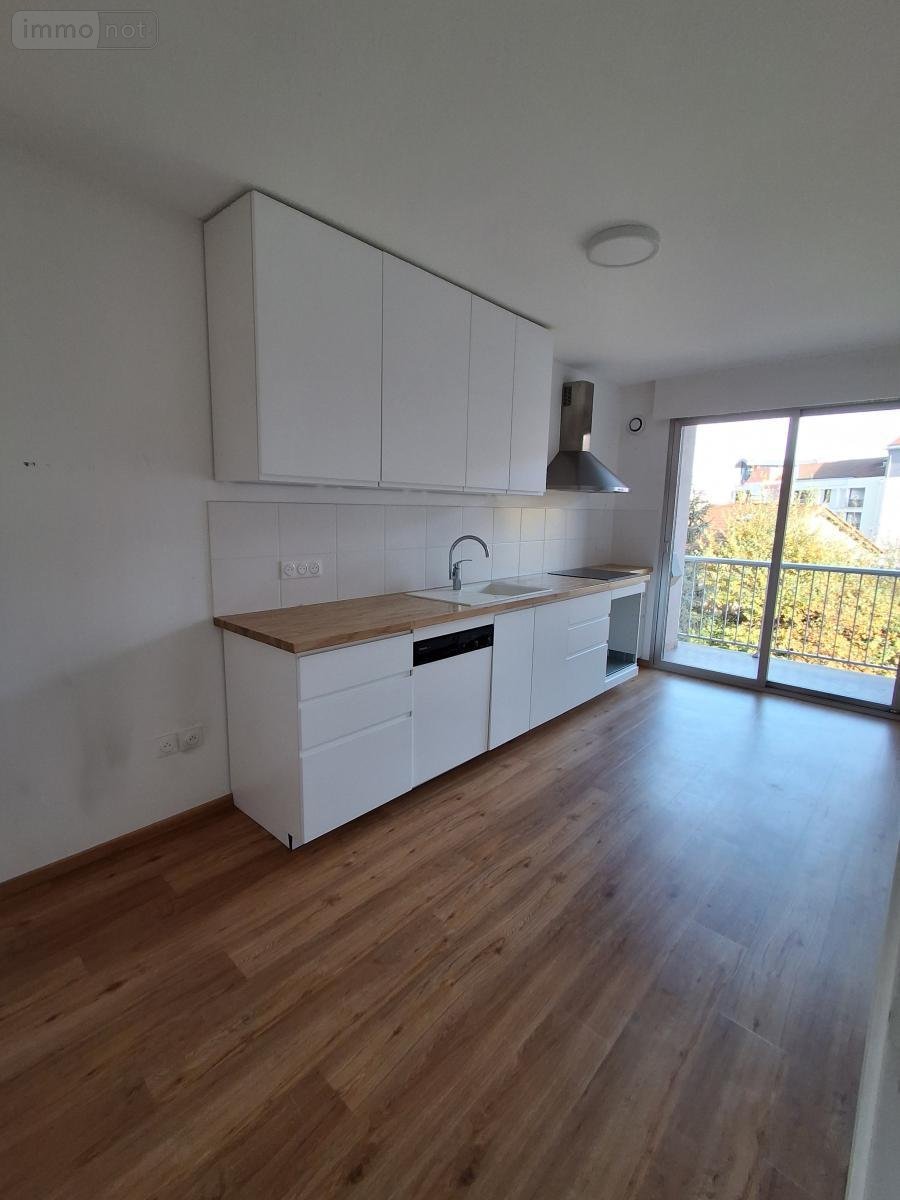 Location appartement Bourg-en-Bresse 01000 Ain 99 m2  1145 euros