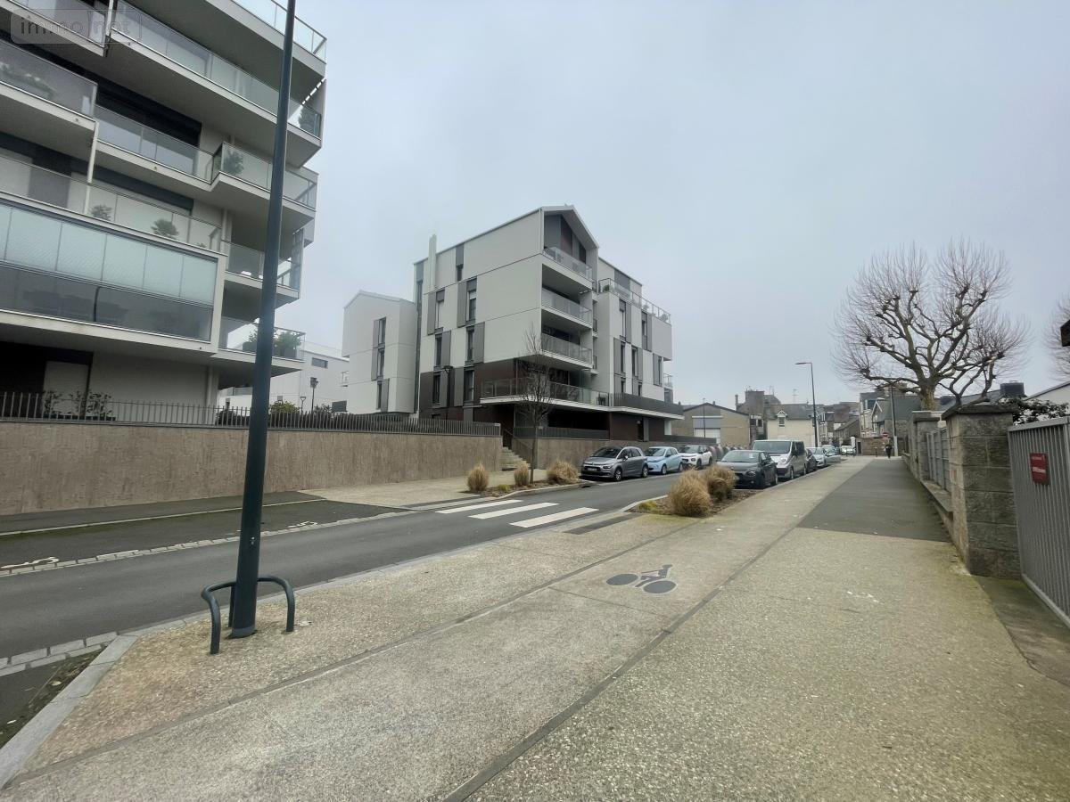 Location garage et parking Saint-Malo 35400 Ille-et-Vilaine 10 m2  85 euros