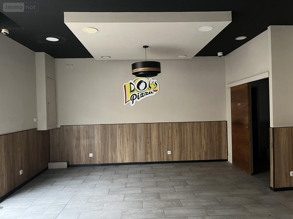 Location fonds et murs commerciaux Dole 39100 Jura 130 m2  1580 euros