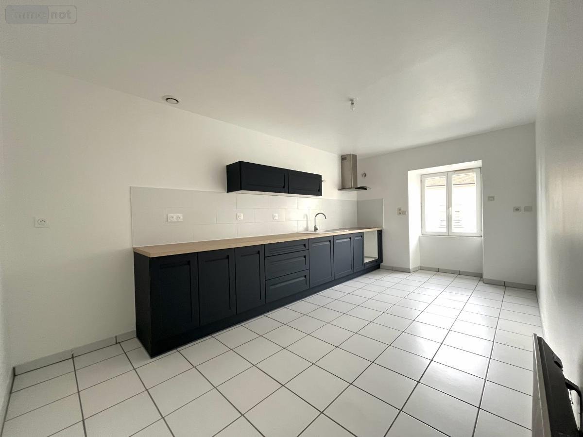 Location appartement Ville-Dommange 51390 Marne 99 m2  800 euros