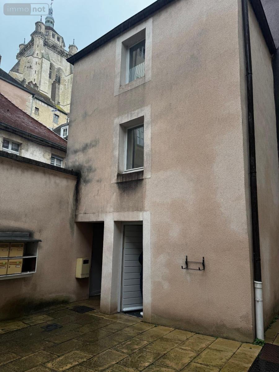 Location appartement Dole 39100 Jura 15 m2 1 pièce 250 euros