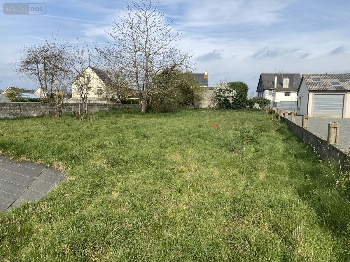 Terrain a batir a vendre Plouëc-du-Trieux 22260 Côtes-d'Armor 650 m2  40970 euros