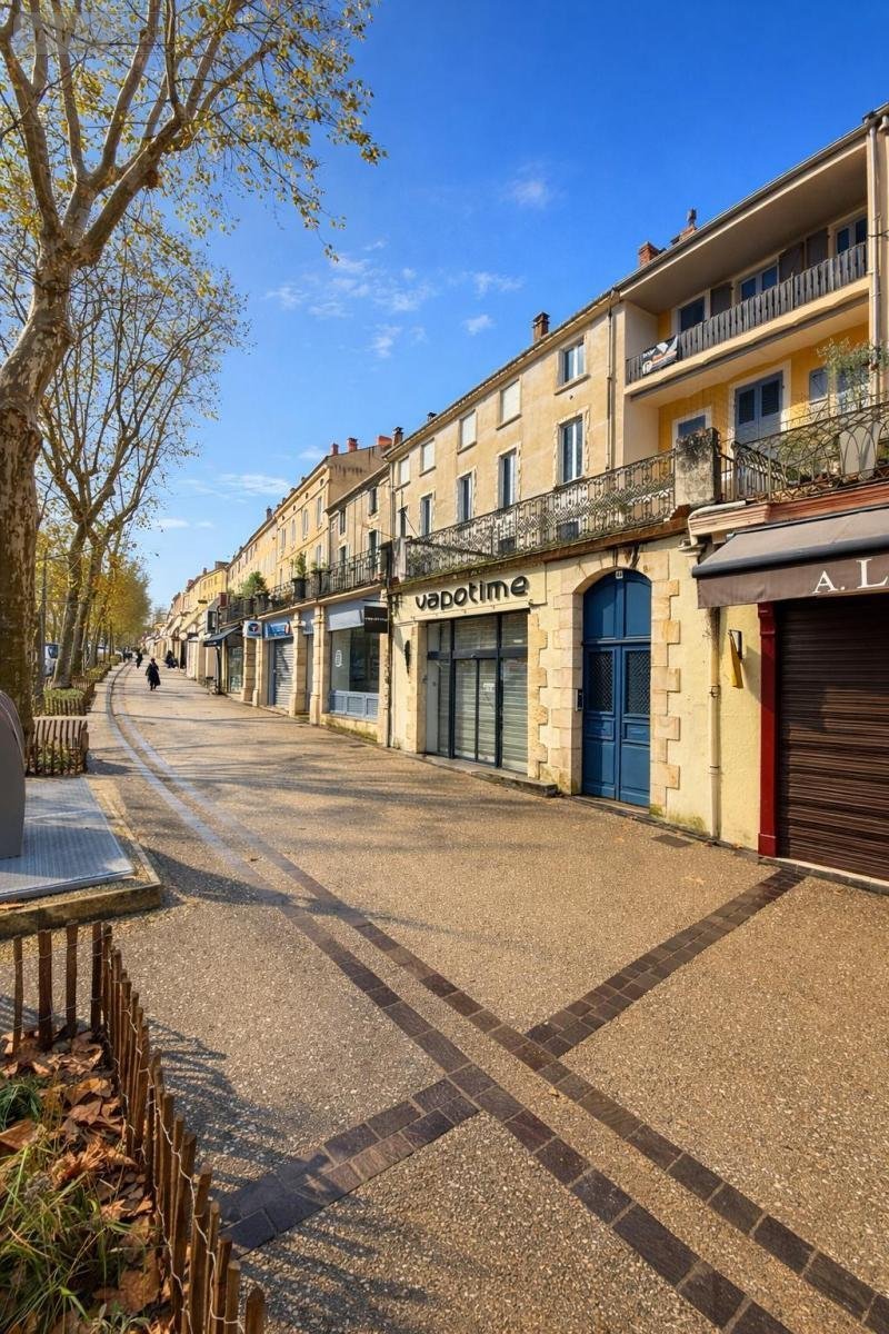Fonds et murs commerciaux a vendre Cahors 46000 Lot 52 m2  142000 euros