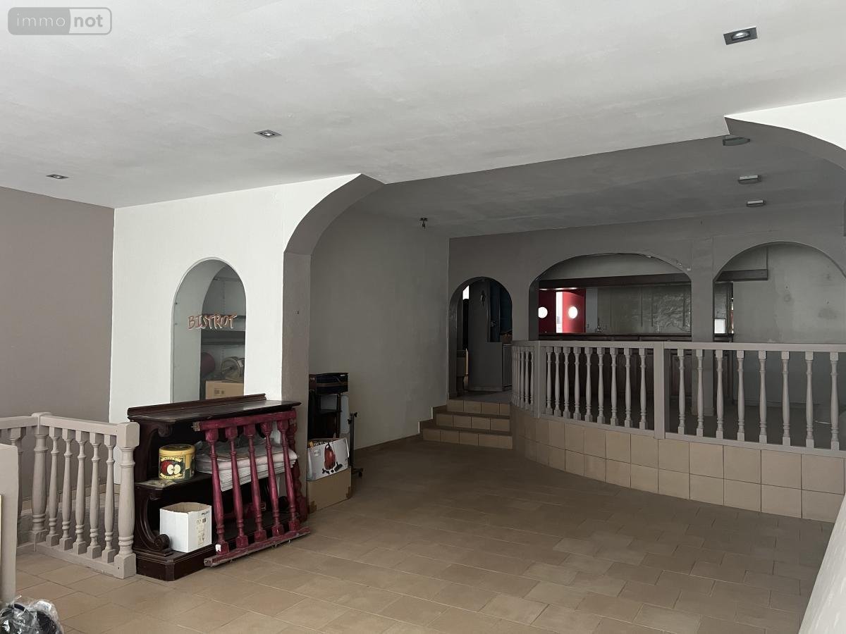 Fonds et murs commerciaux a vendre Lorient 56100 Morbihan 172 m2  198124 euros
