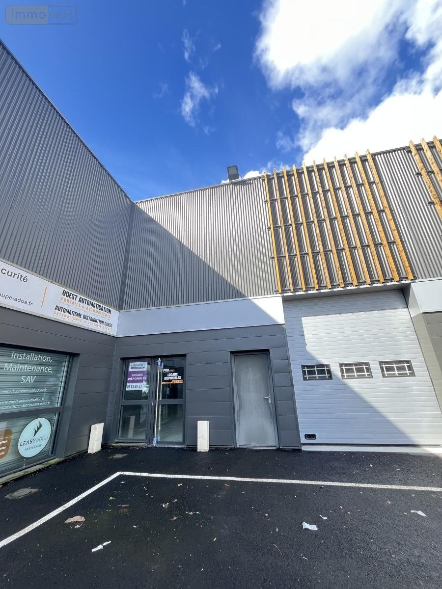 Location fonds et murs commerciaux Pacé 35740 Ille-et-Vilaine 356 m2  2667 euros