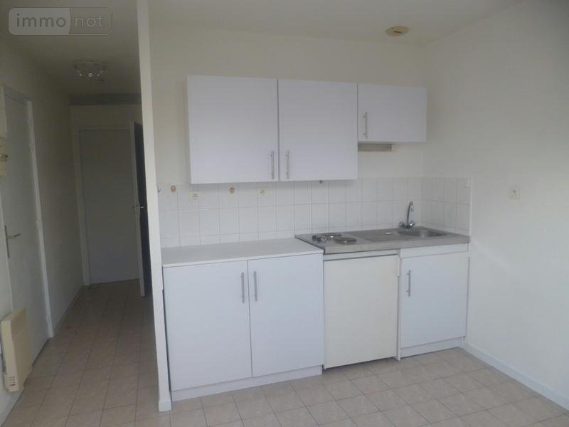 Location appartement Bourg-en-Bresse 01000 Ain 22 m2 1 pièce 320 euros