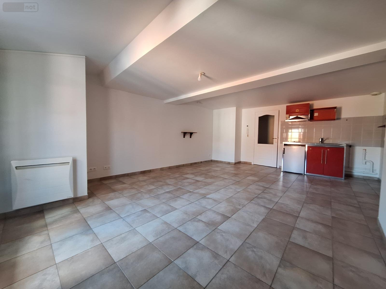 Location appartement Chalon-sur-Saône 71100 Saône-et-Loire 37 m2 1 pièce 395 euros