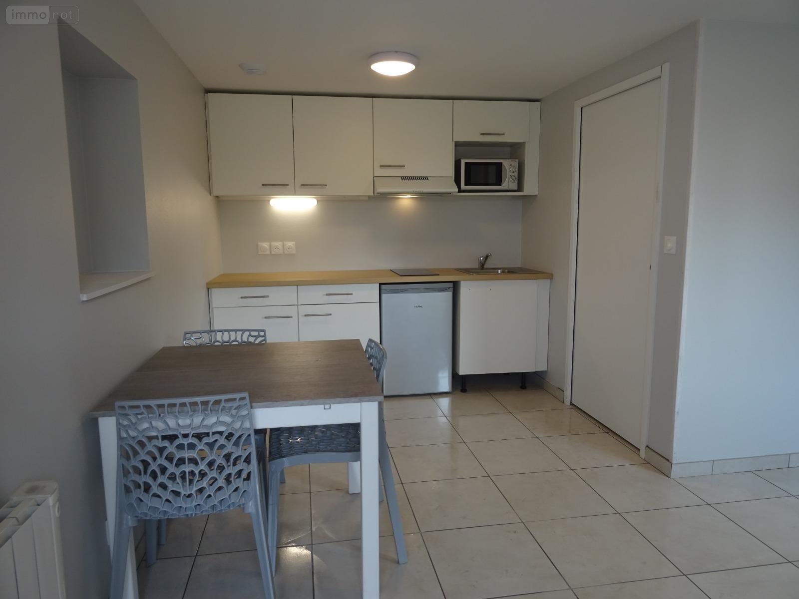 Location appartement Bourg-en-Bresse 01000 Ain 19 m2 1 pièce 515 euros
