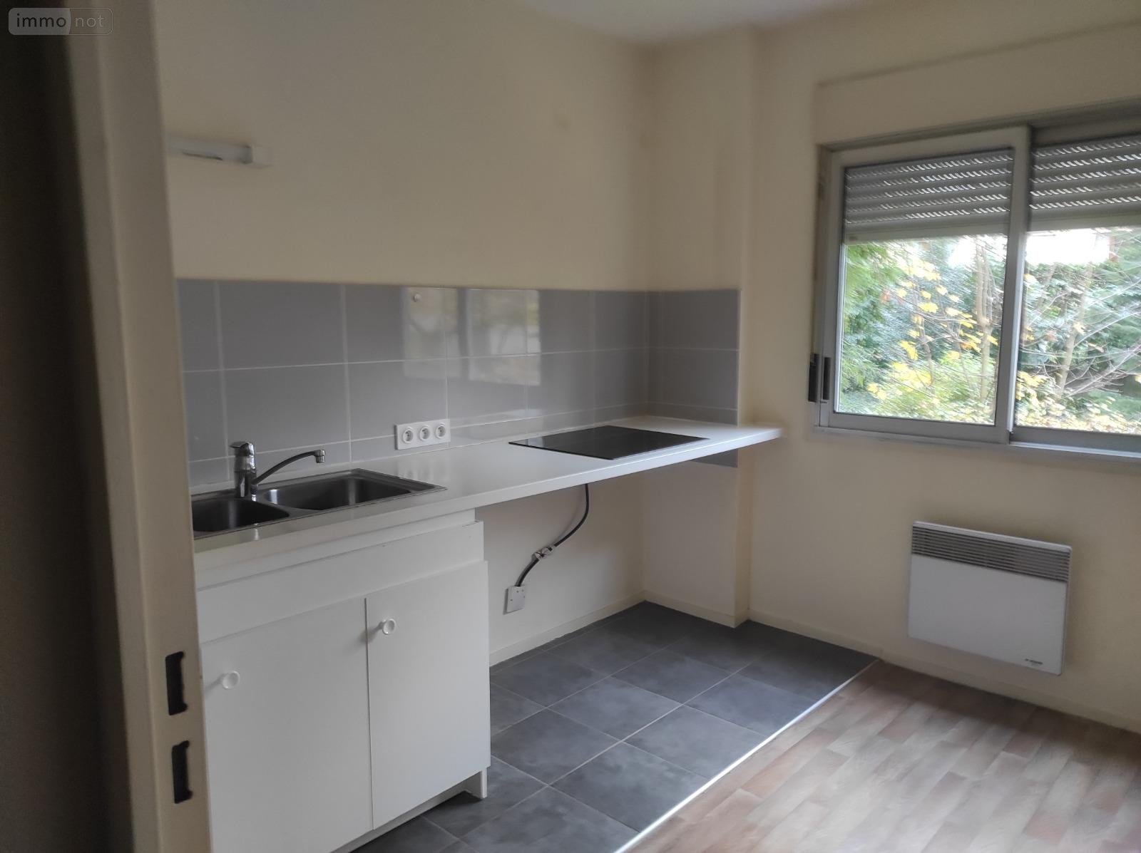 Location appartement Bourg-en-Bresse 01000 Ain 31 m2 1 pièce 440 euros
