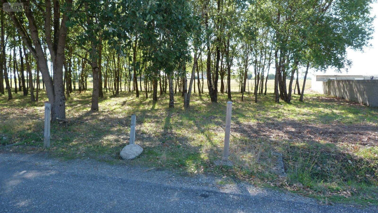 Terrain a batir a vendre Goudourville 82400 Tarn-et-Garonne 1406 m2  52000 euros