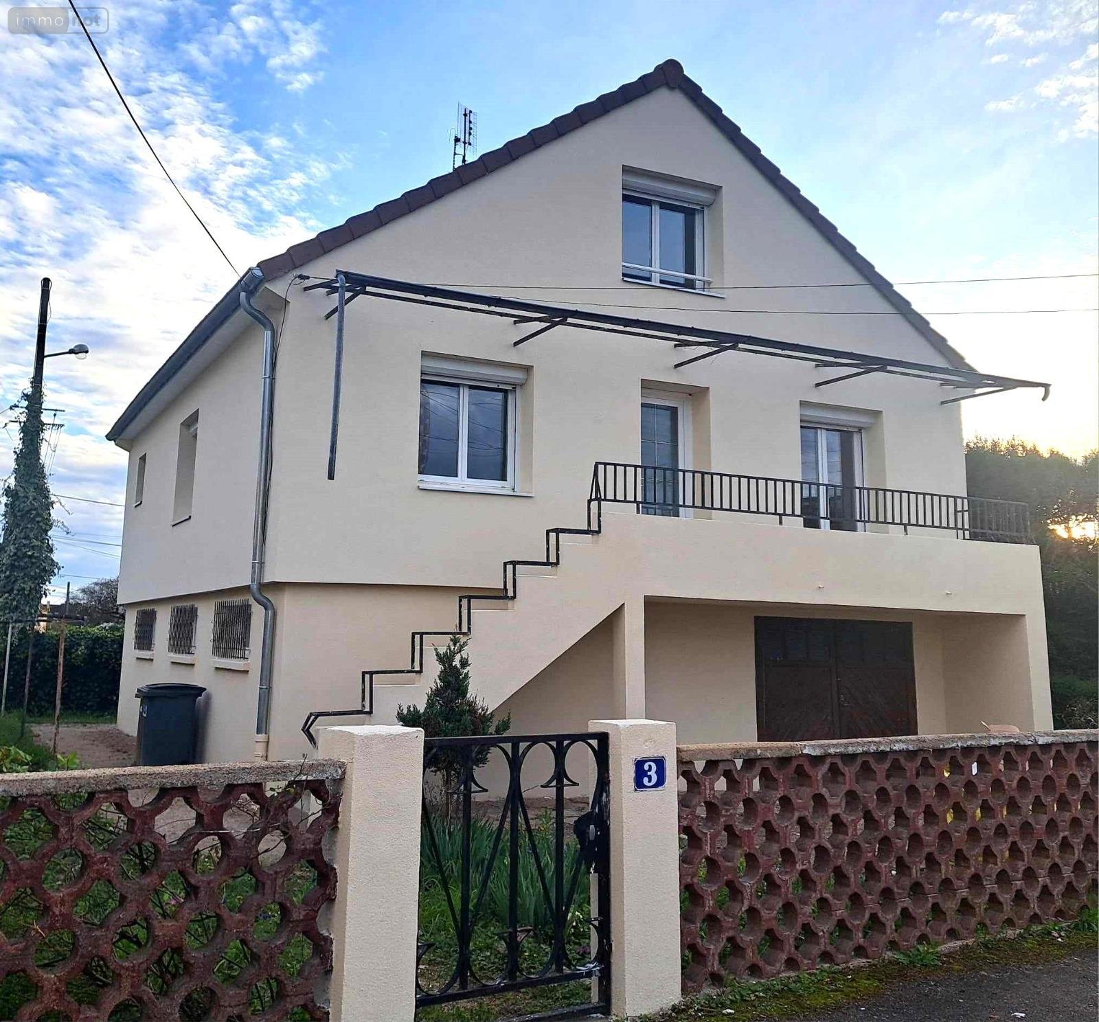 Location maison Chalon-sur-Saône 71100 Saône-et-Loire 120 m2 6 pièces 1050 euros