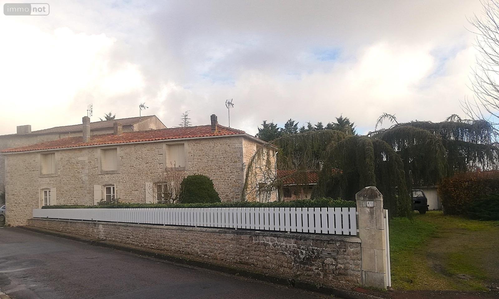 Maison a vendre Saint-Just-Luzac 17320 Charente-Maritime 171 m2 7 pièces 276000 euros