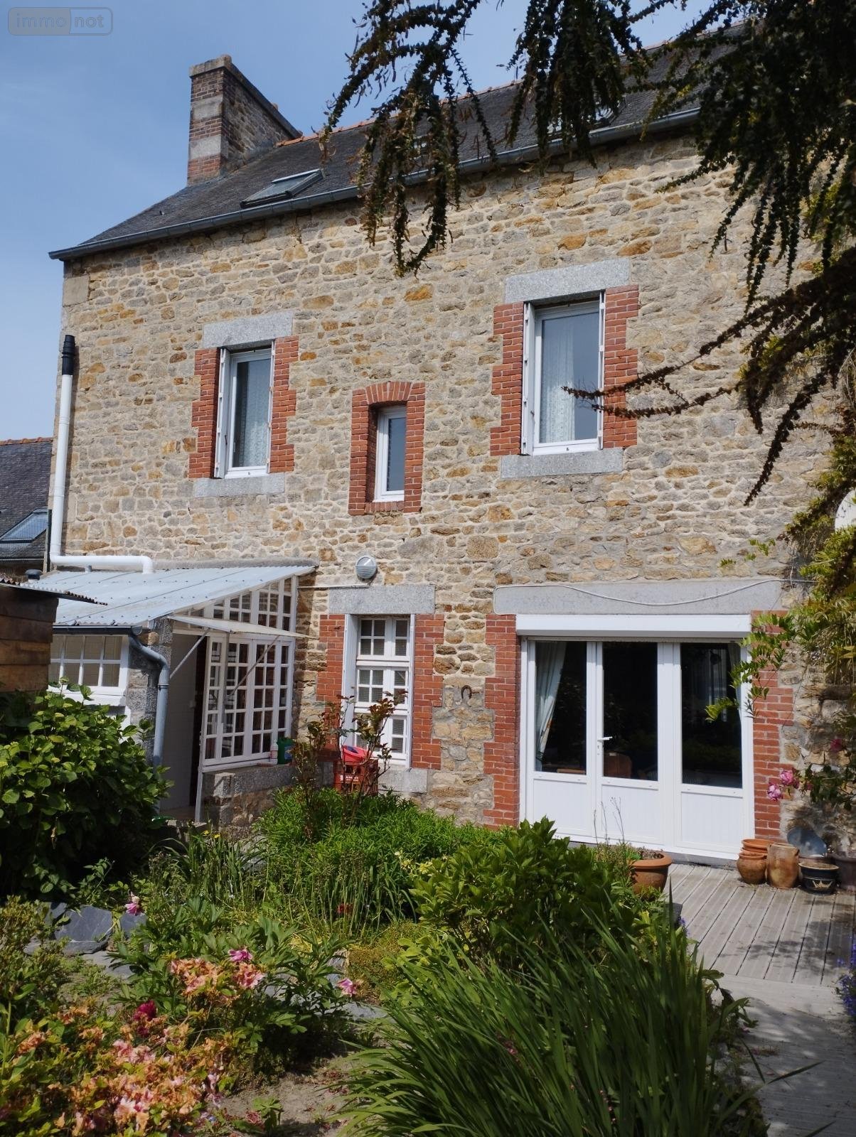 Maison a vendre Guingamp 22200 Côtes-d'Armor 167 m2 11 pièces 196724 euros