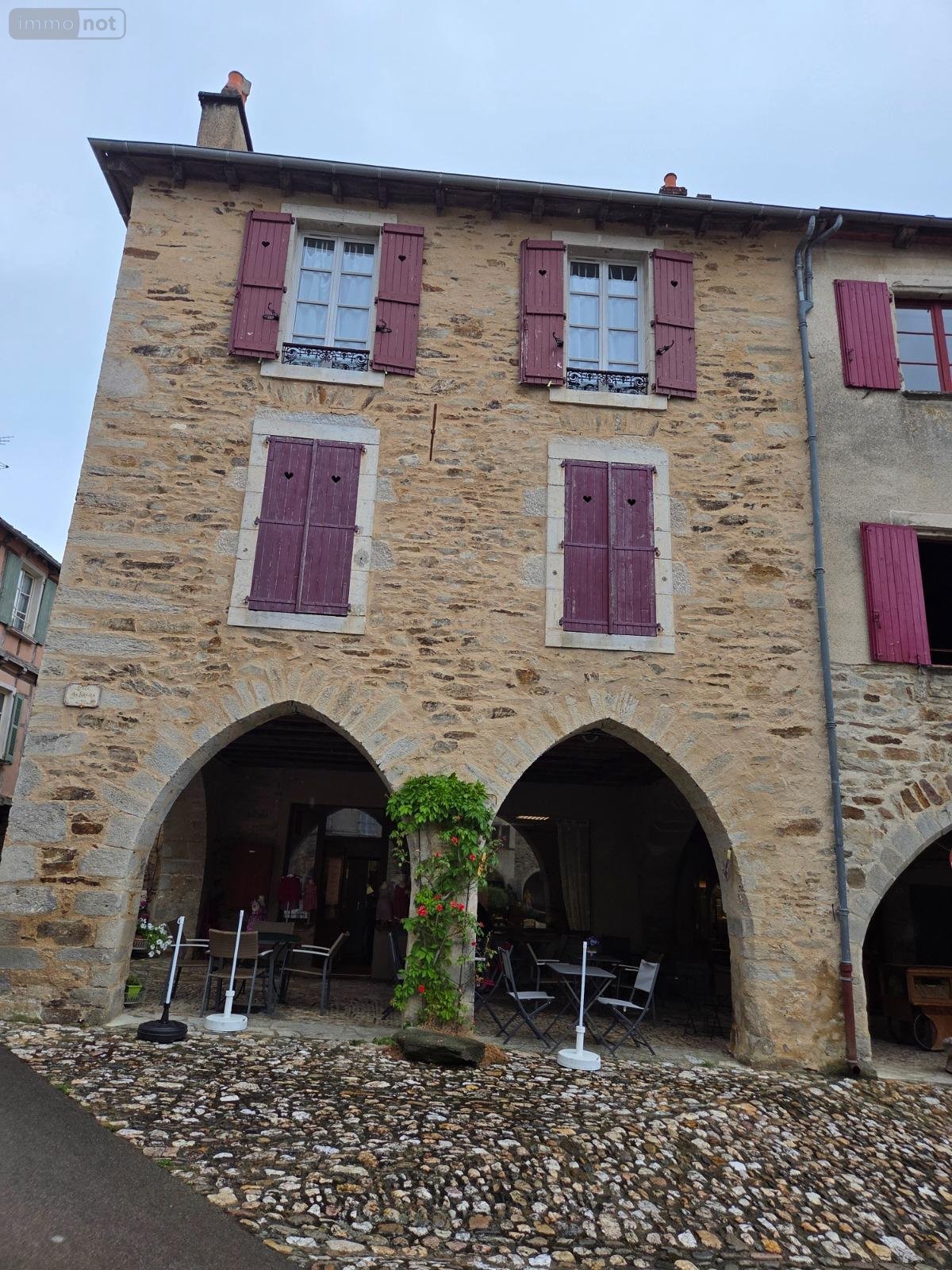 Immeuble a vendre Sauveterre-de-Rouergue 12800 Aveyron 241 m2  190000 euros