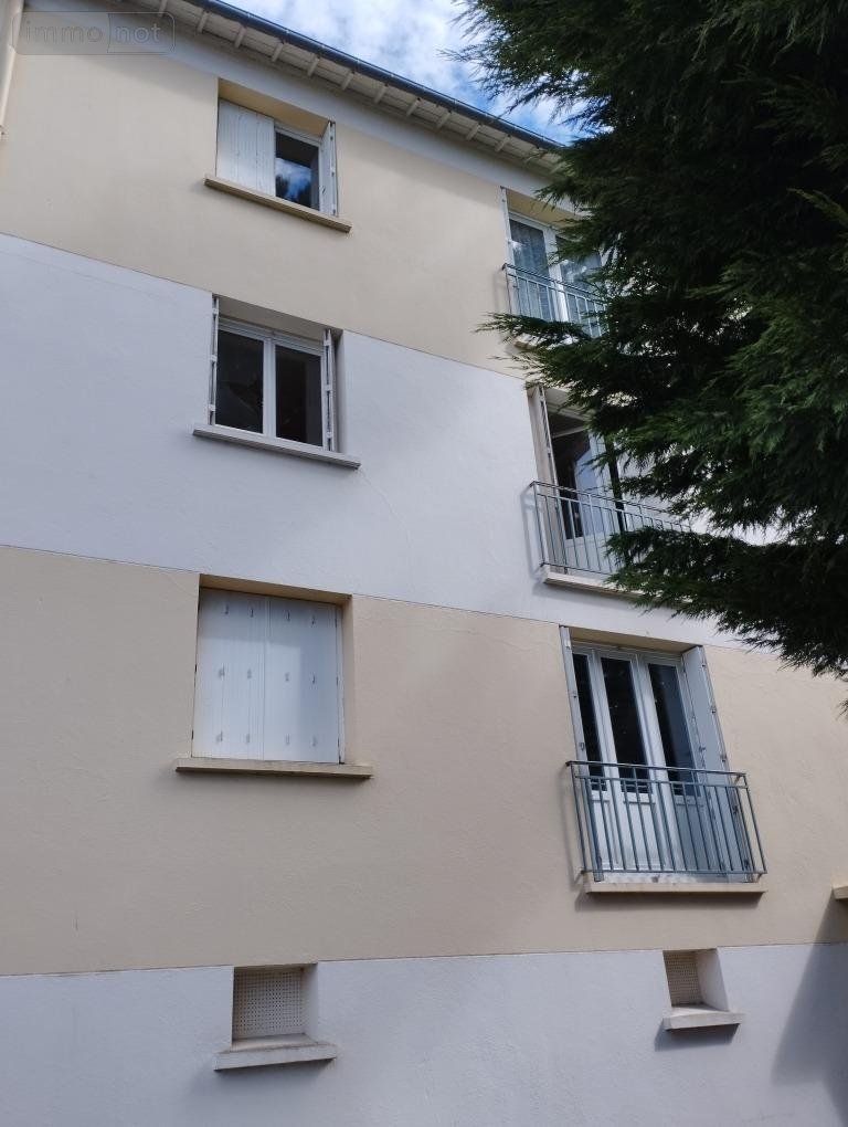 Appartement a vendre Guingamp 22200 Côtes-d'Armor 53 m2 4 pièces 98766 euros