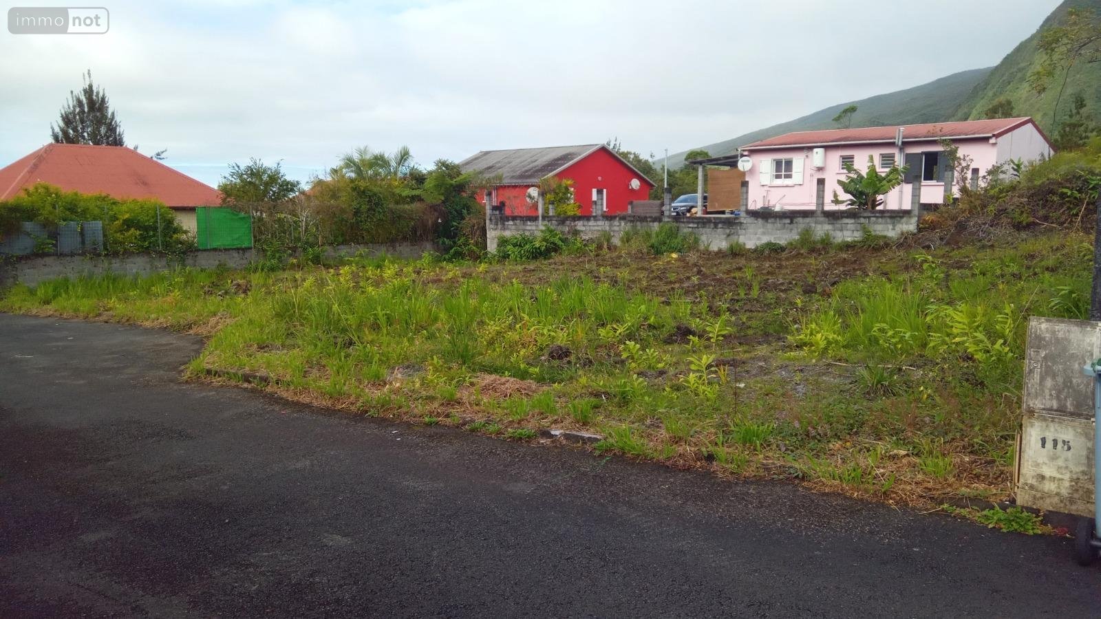 Terrain a batir a vendre La Plaine-des-Palmistes 97431 Réunion 492 m2  88000 euros