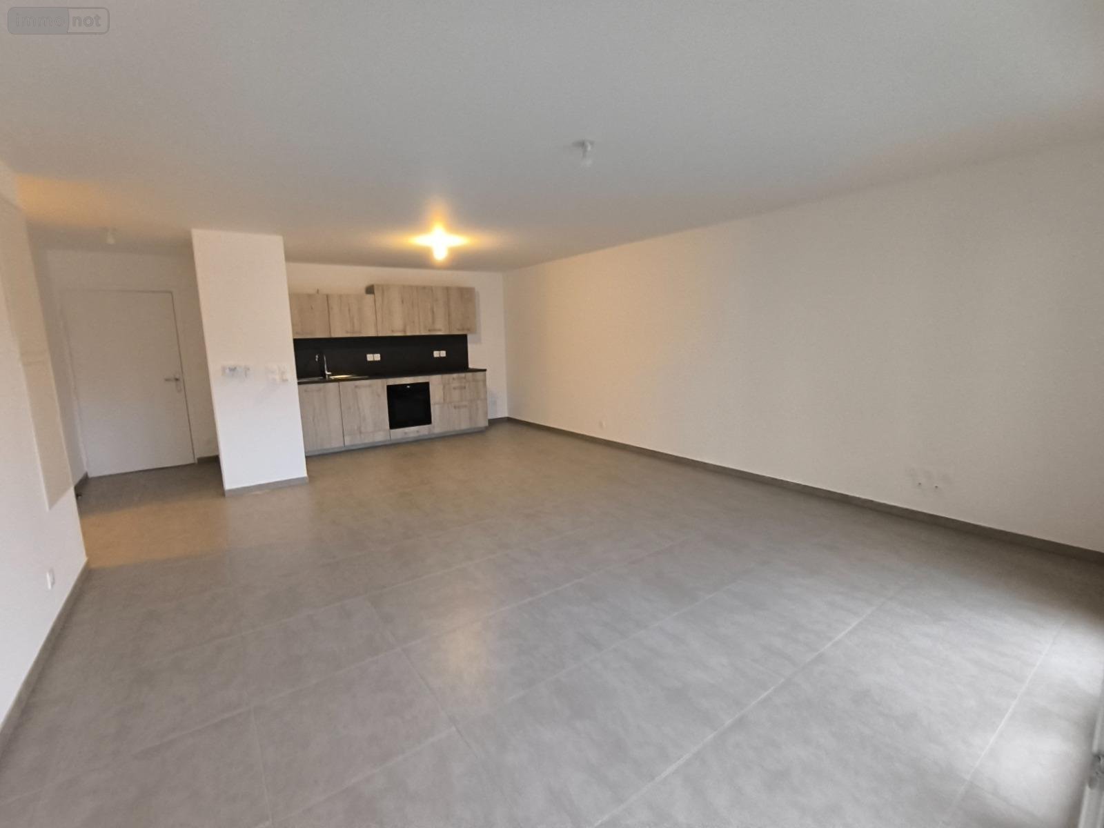 Location appartement Bourg-en-Bresse 01000 Ain 73 m2 3 pièces 940 euros