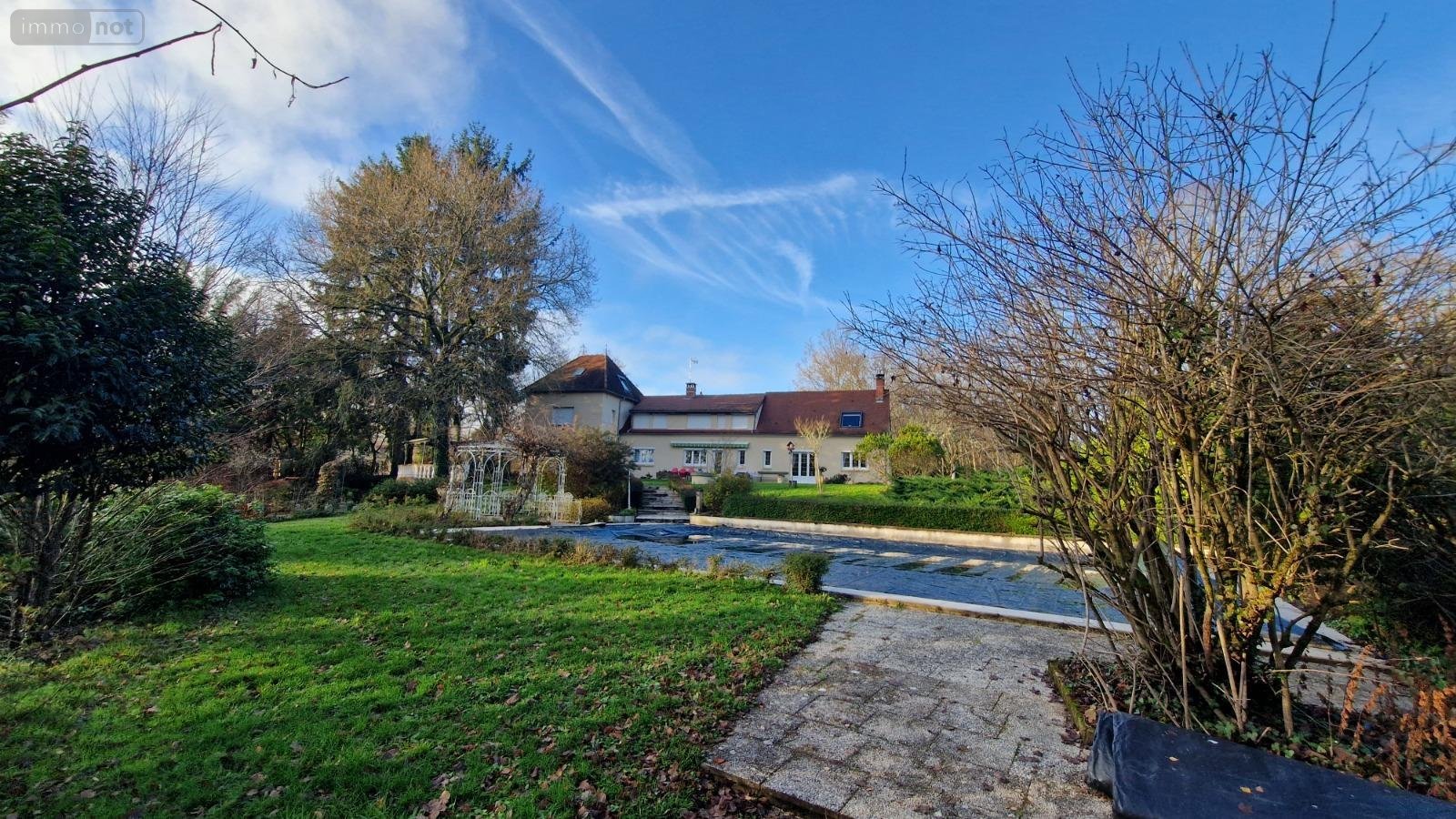 Maison a vendre Paray-le-Monial 71600 Saône-et-Loire 300 m2 14 pièces 700000 euros