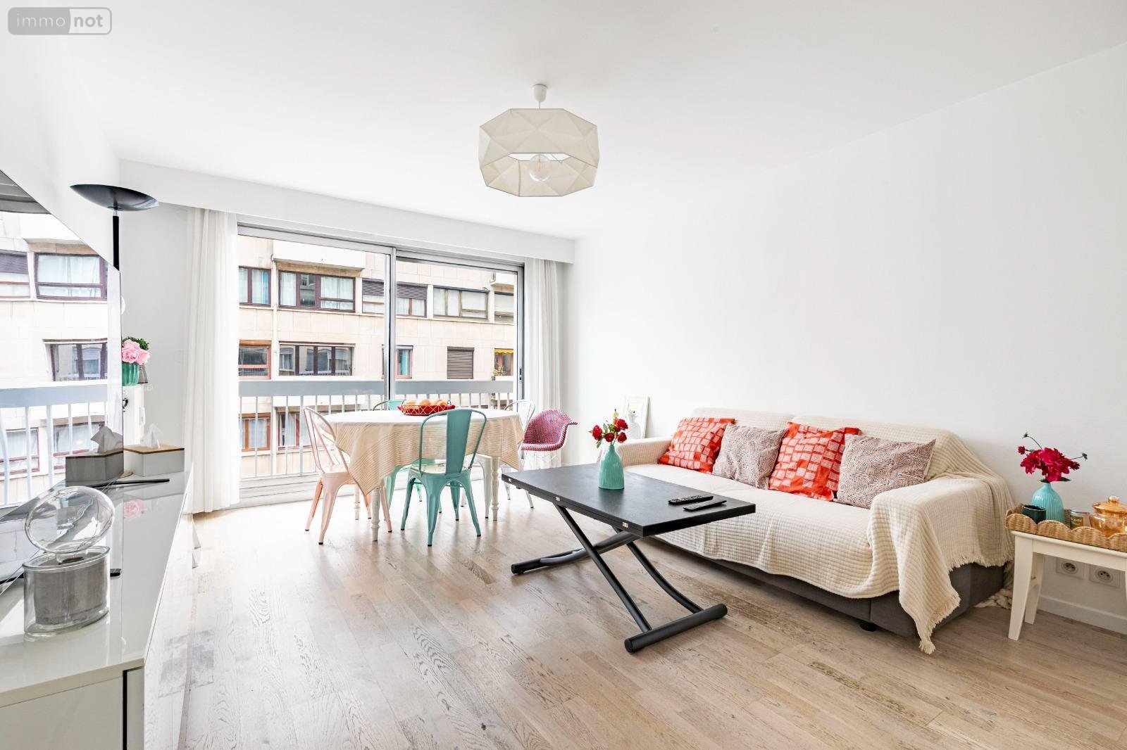 Appartement a vendre Paris 15e arrondissement 75015 Paris 74 m2 3 pièces 629000 euros