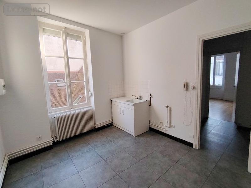 Location appartement Chalon-sur-Saône 71100 Saône-et-Loire 28 m2 1 pièce 425 euros