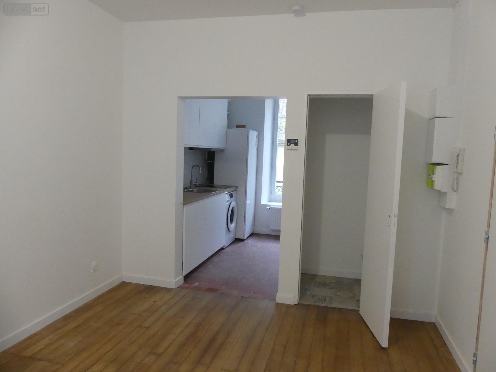 Location appartement Nemours 77140 Seine-et-Marne 21 m2 1 pièce 560 euros